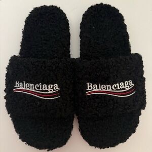 Cute fuzzy black slides